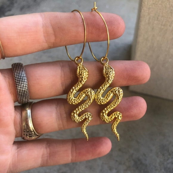 Snake earrings gold hoops Egypt animals africa - Picture 2 of 3